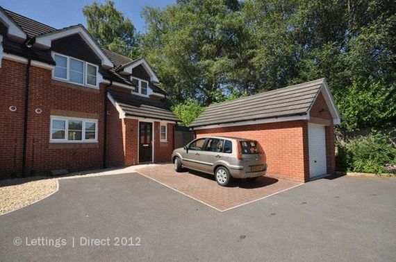 3 Bedroom Semi-Detac...